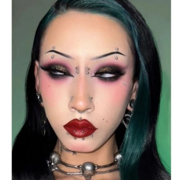 Killstar ✦ Bathory Deep Red Lipstick ✦ Vegan Buttery Formula Highly Pigmented - Picture 2 of 8